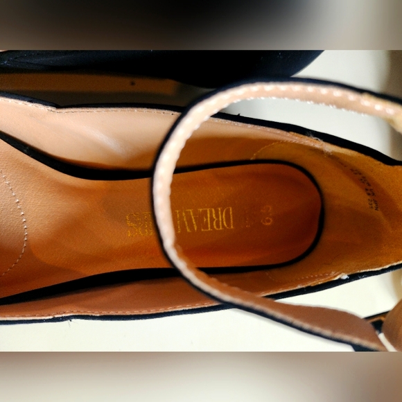 New dream pairs shoes - Picture 2 of 4